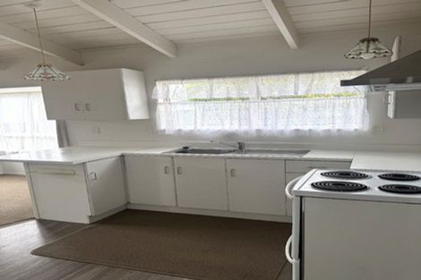 Photo of property in 48 Strid Road, Te Atatu South, Auckland, 0610