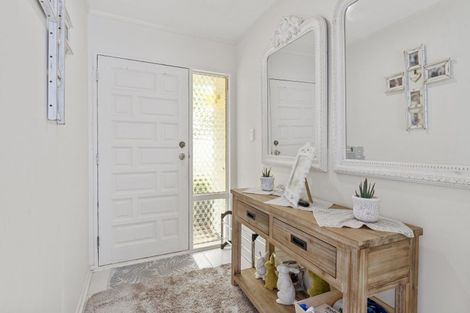 Photo of property in 3 Dennis Grove, Paraparaumu Beach, Paraparaumu, 5032