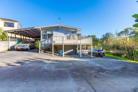 Photo of property in 16 Kirby Street, Glendene, Auckland, 0602