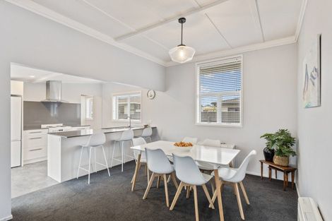 Photo of property in 27 Tukapa Street, Westown, New Plymouth, 4310