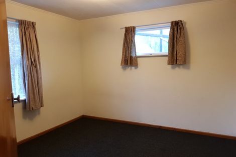 Photo of property in 43 Cardiff Crescent, Cannons Creek, Porirua, 5024
