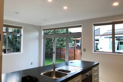 Photo of property in 11m Clearwater Cove, West Harbour, Auckland, 0618