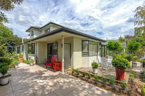 Photo of property in 18 Winston Avenue, Hokowhitu, Palmerston North, 4410