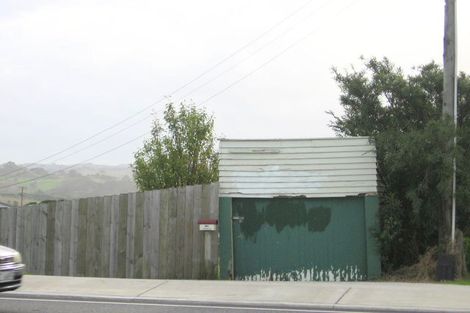 Photo of property in 3 Pohutukawa Avenue, Red Beach, 0932