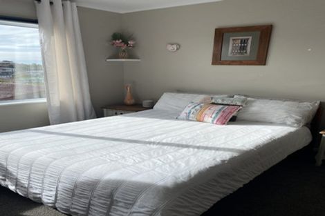 Photo of property in 7 Penrith Street, Westown, New Plymouth, 4310