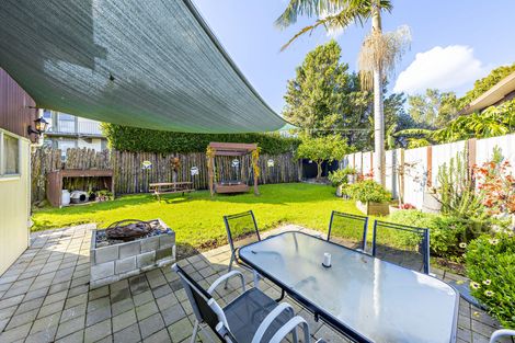 Photo of property in 22 Leith Court, Papatoetoe, Auckland, 2104