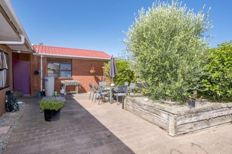 Photo of property in 27 Knights Grove, Otaki, 5512