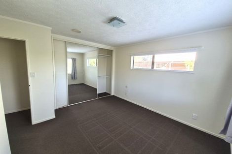 Photo of property in 1/33 Hale Crescent, Bayview, Auckland, 0629