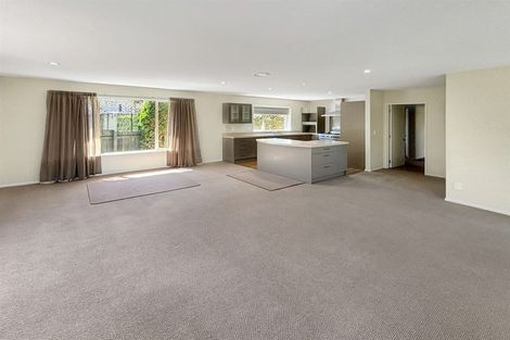 Photo of property in 80 Bowhill Road, New Brighton, Christchurch, 8083