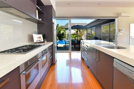 Photo of property in 9a Brown Street, Manly, Whangaparaoa, 0930