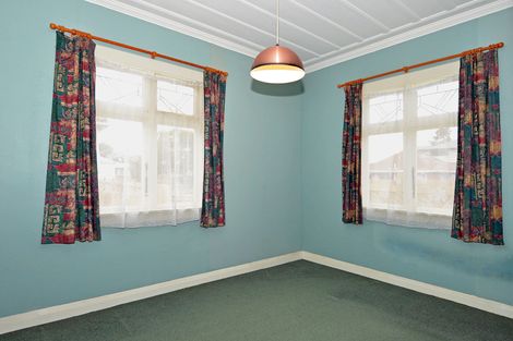 Photo of property in 17 West Avenue, Saint Clair, Dunedin, 9012