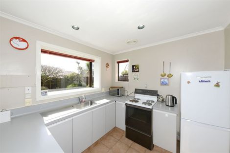 Photo of property in 1/15 Kamahi Place, Bishopdale, Christchurch, 8051
