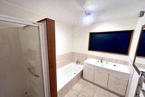 Photo of property in 1 Elgin Place, Red Beach, 0932