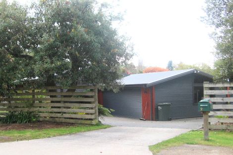 Photo of property in 2 Benn Road, Lake Okareka, Rotorua, 3076