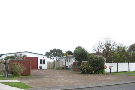 Photo of property in 122 Wairau Road, Oakura, 4314