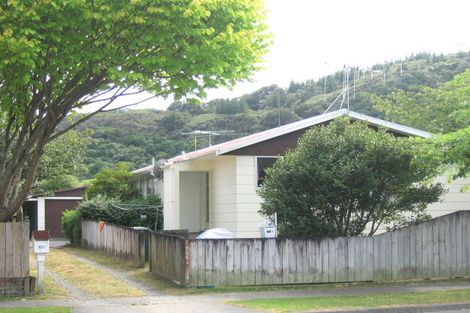 Photo of property in 51a Gemstone Drive, Birchville, Upper Hutt, 5018