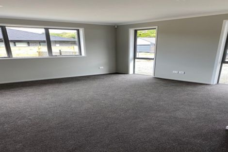 Photo of property in 4 Genoa Place, Whitby, Porirua, 5024