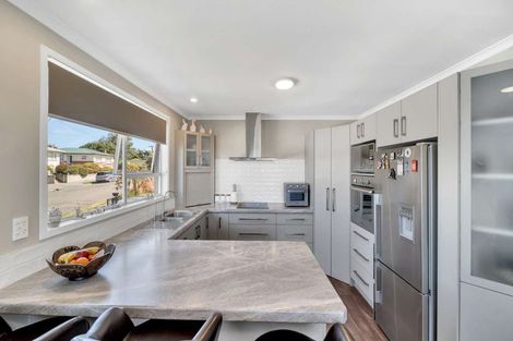 Photo of property in 1 Oxford Street, Holmes Hill, Oamaru, 9401