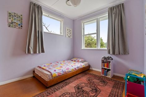 Photo of property in 4 Camrose Grove, Kingston, Wellington, 6021