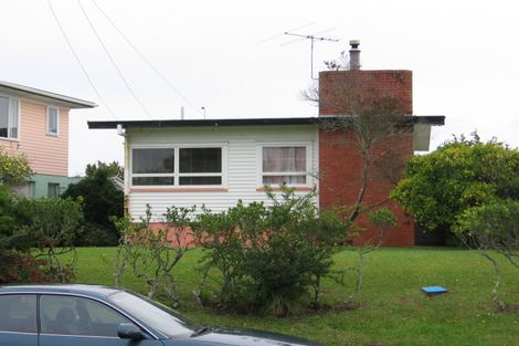 Photo of property in 11 Swan Crescent, Pakuranga, Auckland, 2010