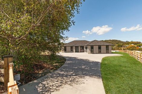 Photo of property in 21 Downer Access Road, Kaukapakapa, 0873