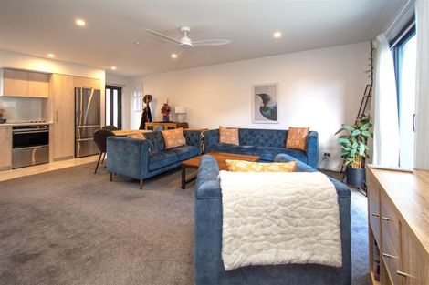 Photo of property in 2/25 Hargest Crescent, Sydenham, Christchurch, 8023