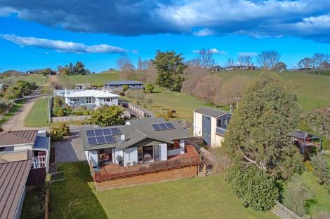 Photo of property in 20 Eagle Street, Waipawa, 4210