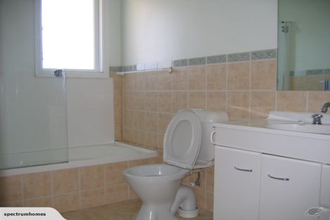 Photo of property in 25 Stewart Drive, Newlands, Wellington, 6037