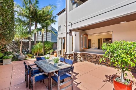 Photo of property in 1/13 Milford Road, Milford, Auckland, 0620