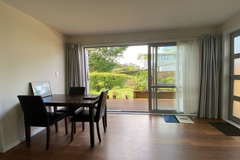 Photo of property in 17a Knightsbridge Drive, Forrest Hill, Auckland, 0620