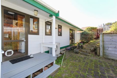 Photo of property in 22b York Crescent, Westown, New Plymouth, 4310