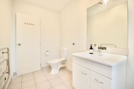 Photo of property in 88 Lantana Road, Green Bay, Auckland, 0604