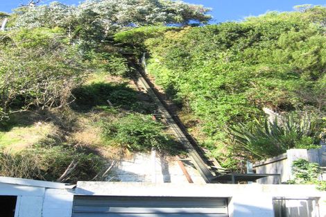 Photo of property in 28-30 Matipo Street, Eastbourne, Lower Hutt, 5013