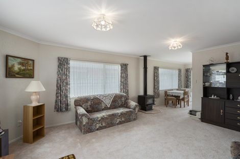 Photo of property in 2/219 Mangorei Road, Merrilands, New Plymouth, 4312