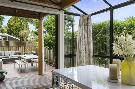 Photo of property in 5/18 Wolsley Avenue, Milford, Auckland, 0620