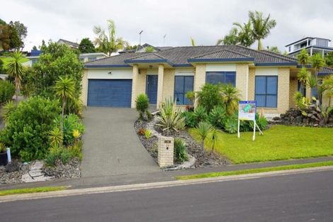 Photo of property in 23 Roberta Crescent, Orewa, 0931
