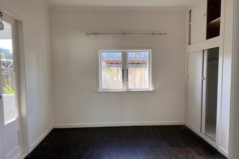 Photo of property in 155 Glenfield Road, Hillcrest, Auckland, 0626