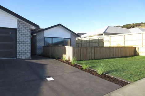Photo of property in 4 Yorkshire Close, Whitby, Porirua, 5024