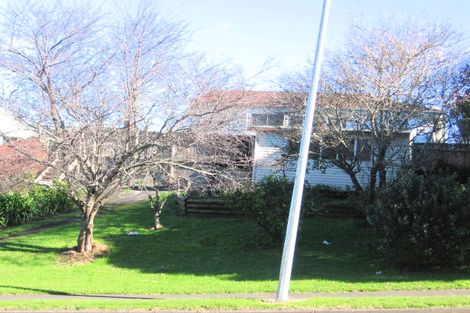 Photo of property in 1/17 Everglade Drive, Goodwood Heights, Auckland, 2105