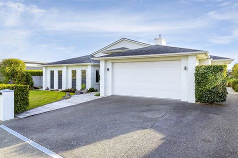 Photo of property in 25 Magnolia Rise, Waipahihi, Taupo, 3330