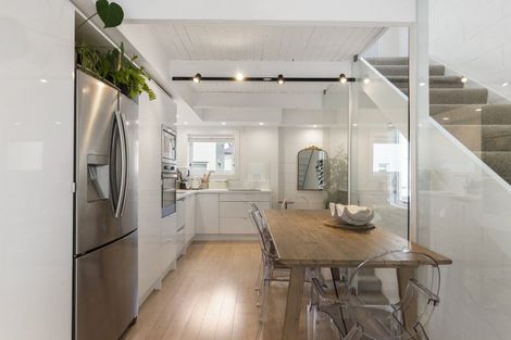 Photo of property in 18 Cottleville Terrace, Thorndon, Wellington, 6011