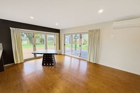 Photo of property in 646 No 2 Line, Fordell, 4572