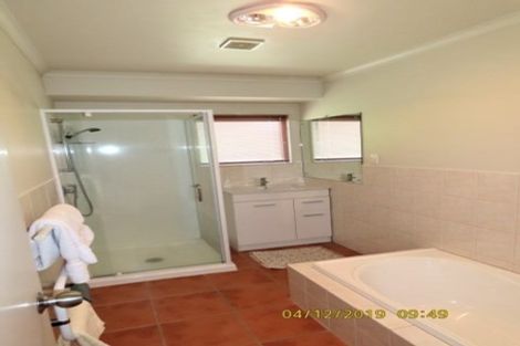 Photo of property in 6 Longview Rise, Massey, Auckland, 0614