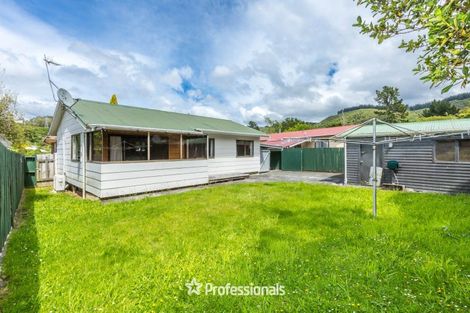 Photo of property in 6 Edmund Lomas Grove, Birchville, Upper Hutt, 5018