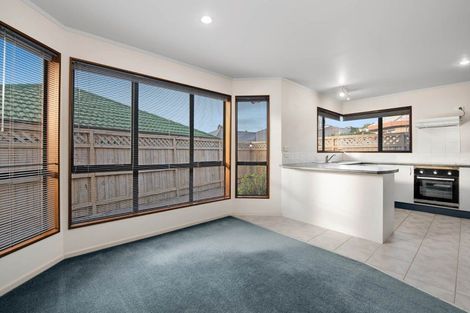 Photo of property in 10 Angel Way, Stanmore Bay, Whangaparaoa, 0932