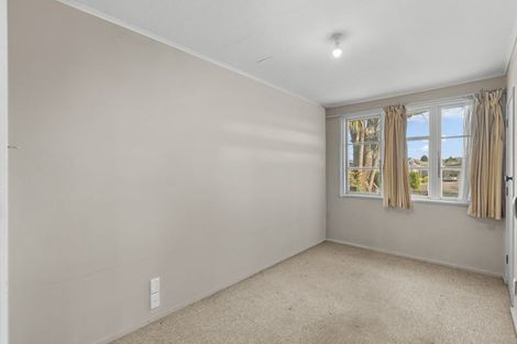 Photo of property in 8 Ballantyne Avenue, Upper Riccarton, Christchurch, 8041