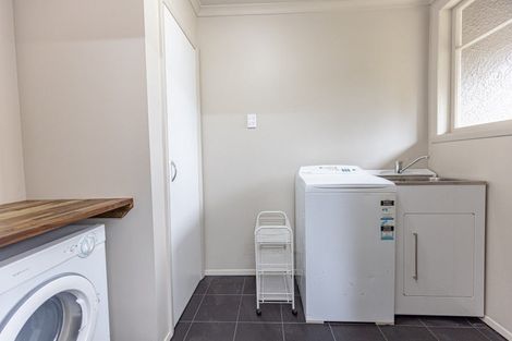 Photo of property in 1 Kotuku Street, Castlecliff, Whanganui, 4501