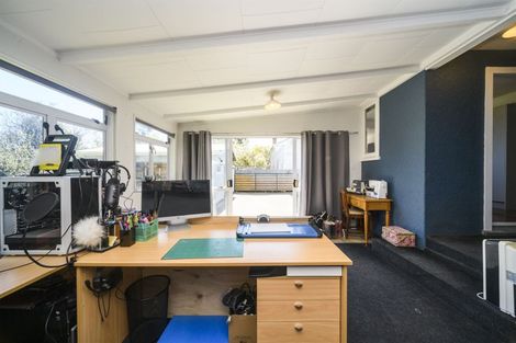 Photo of property in 18 Webb Street, Terrace End, Palmerston North, 4410