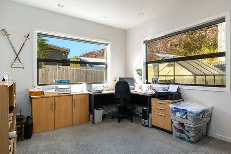 Photo of property in 21 Glentui Place, Waikawa, Picton, 7220