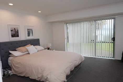 Photo of property in 11 Crown Hill, Paraparaumu, 5032